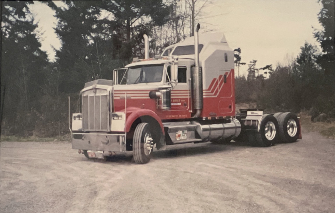 Palco Opens Its Doors